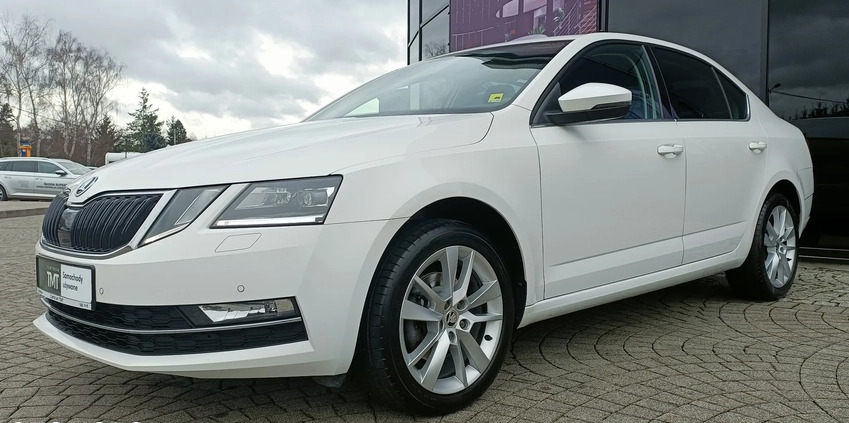 Skoda Octavia cena 55900 przebieg: 179000, rok produkcji 2018 z Świdnica małe 436